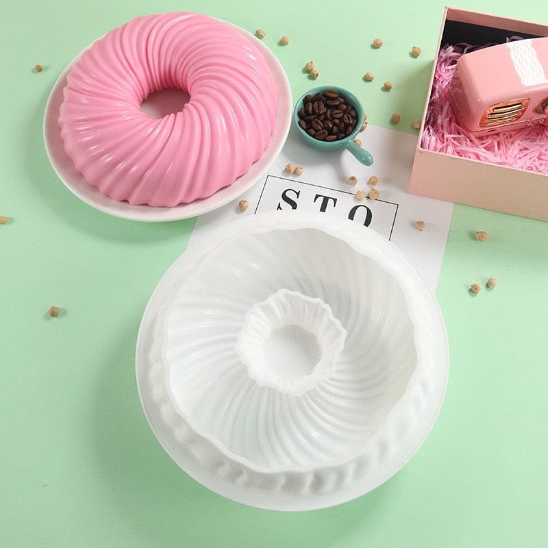 Lisslune | Versatile round silicone mold for DIY candles and treats