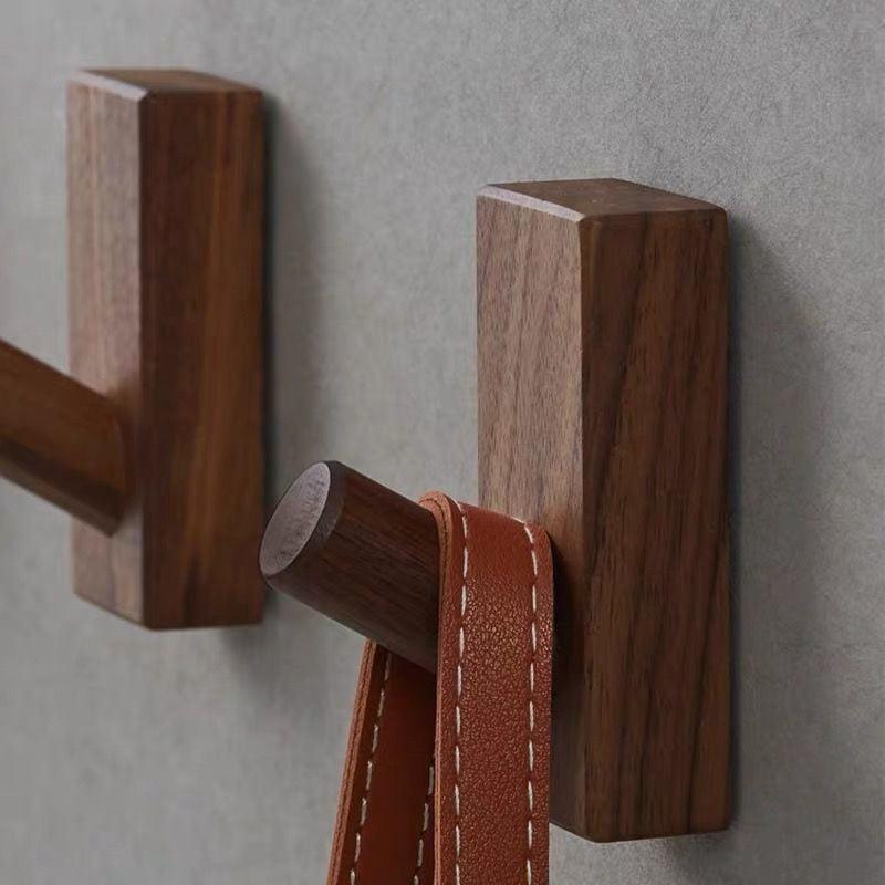 Lisslune | Elegant Nordic Wood Hook: Luxurious Botanical Accent for Chic Living Spaces