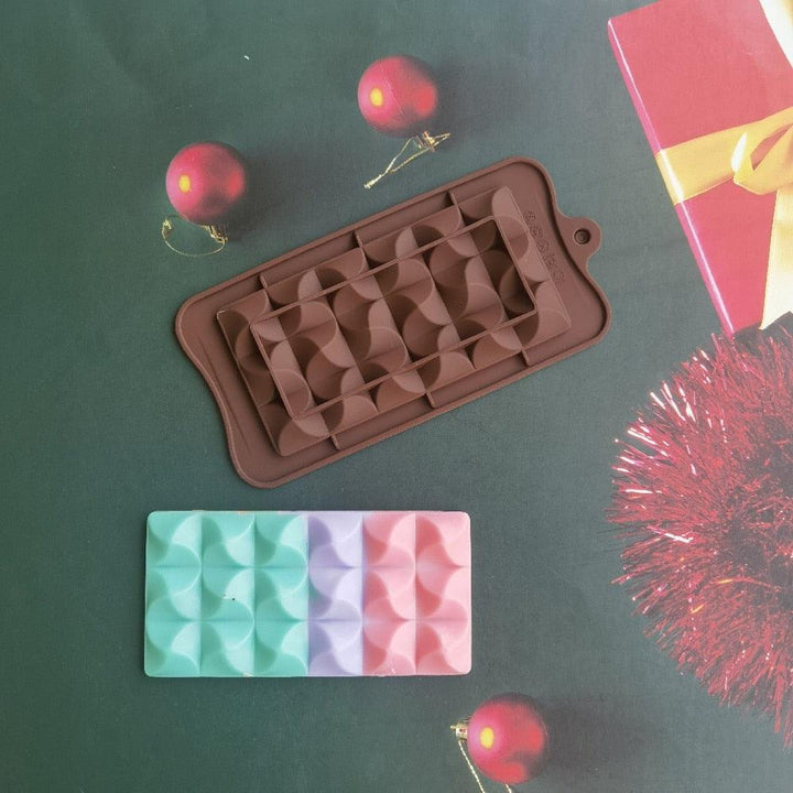 Lisslune | Versatile silicone mold for creative dessert making