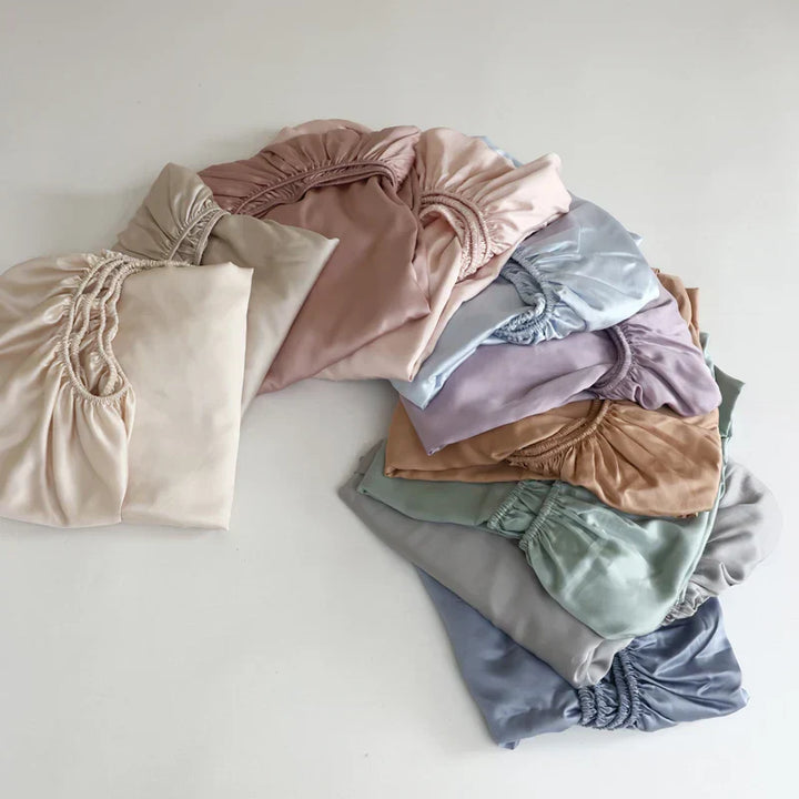 Lisslune | SilkDreams Mulberry Silk Bed Sheet | Breathable | Hypoallergenic | Luxury Bedding for Your Home