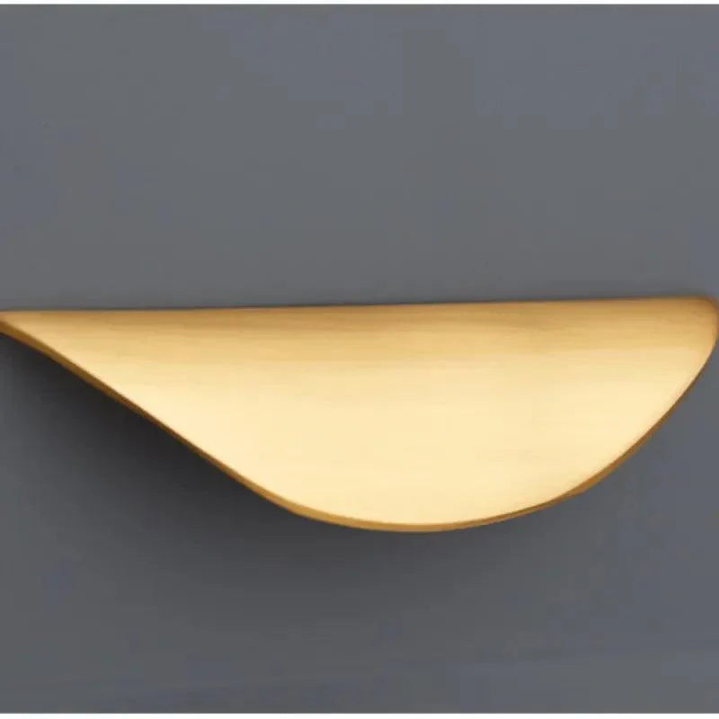 Lisslune | Elegant Gold Leaf Cabinet Handles: A stylish accent for modern spaces