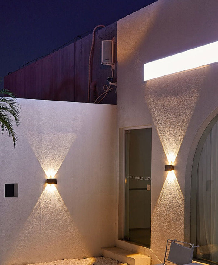 Lisslune | SolarRay – Sleek Solar Wall Lamp for Stylish Exteriors
