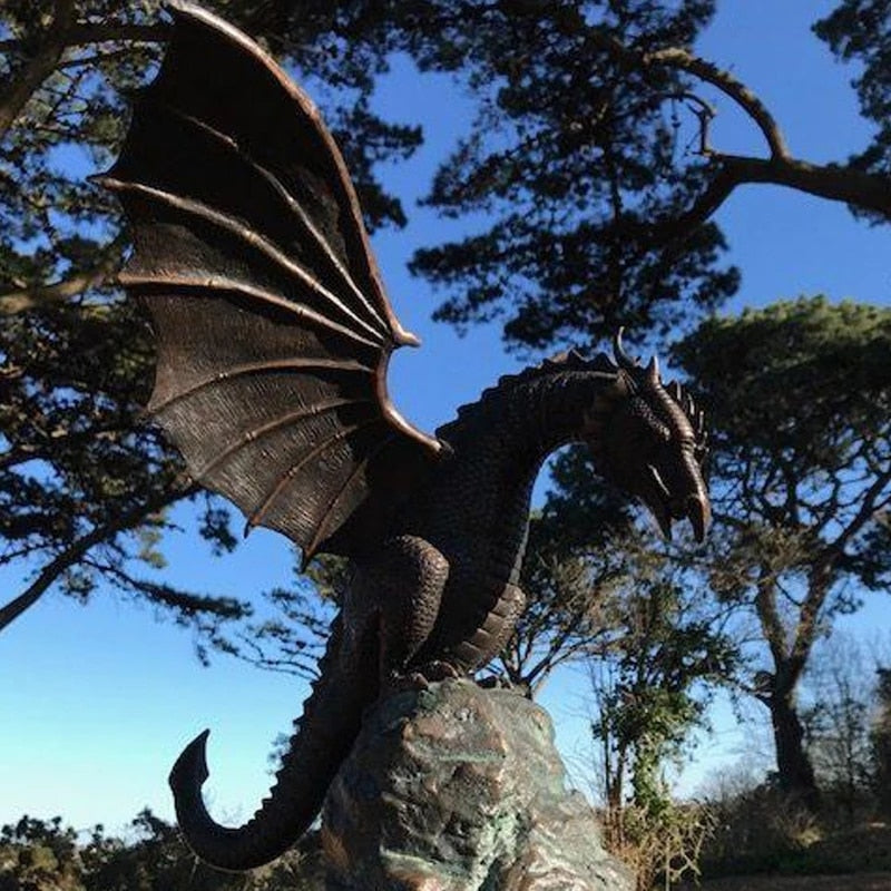 Lisslune | Majestic Fire-Breathing Dragon Fountain Sculpture
