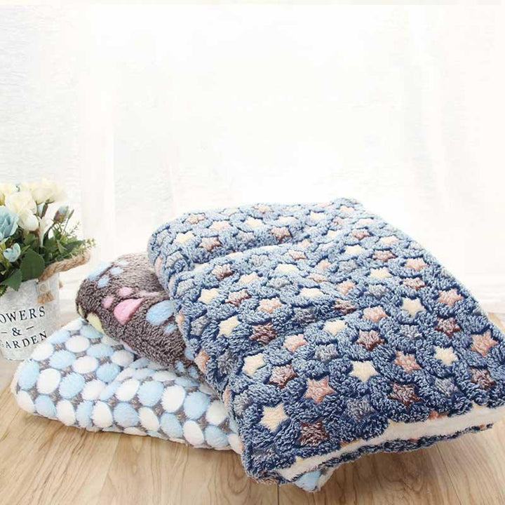 Lisslune | Plush Flannel Pet Bed for Ultimate Comfort for Dogs and Cats