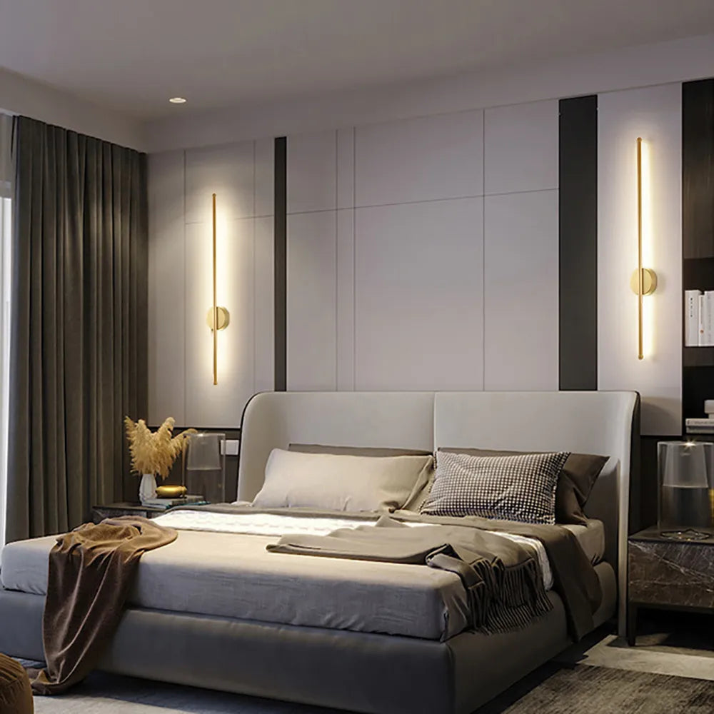Lisslune | SofaLume – Modern Wall Lamp in Black and Gold for Stylish Living