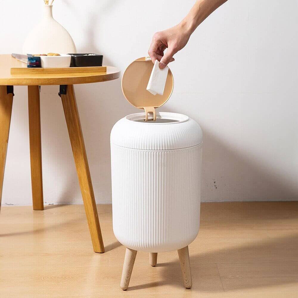 Lisslune | Enhance your bathroom with the stylish 10L container with lid