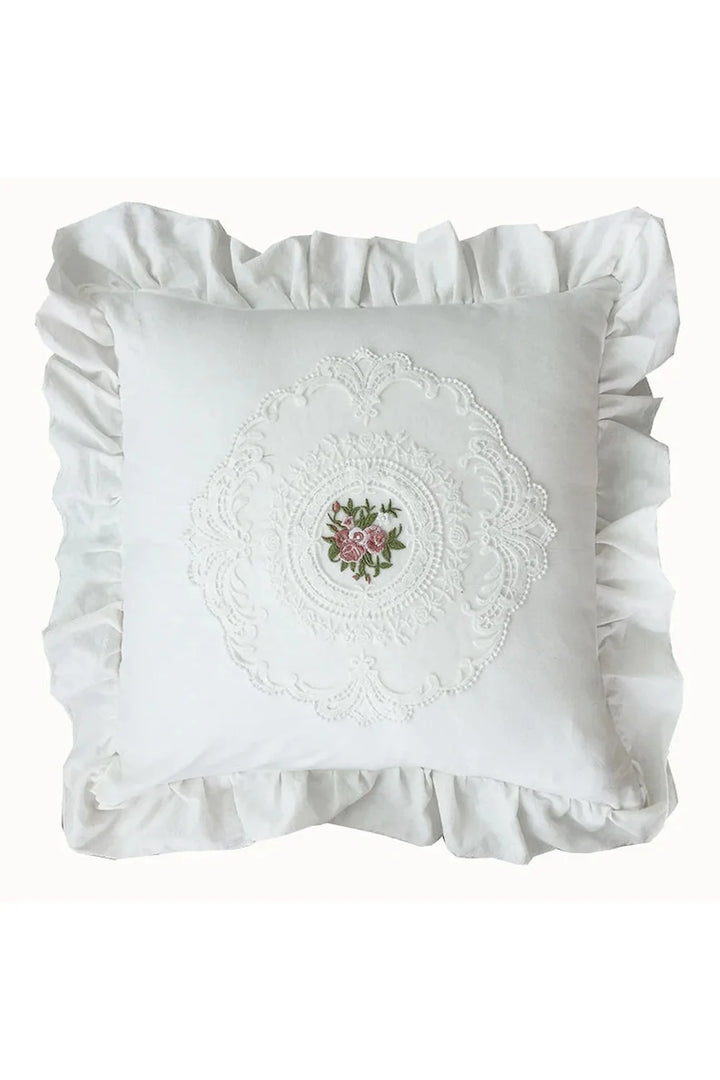 Lisslune | Lace Ruffle Protector
