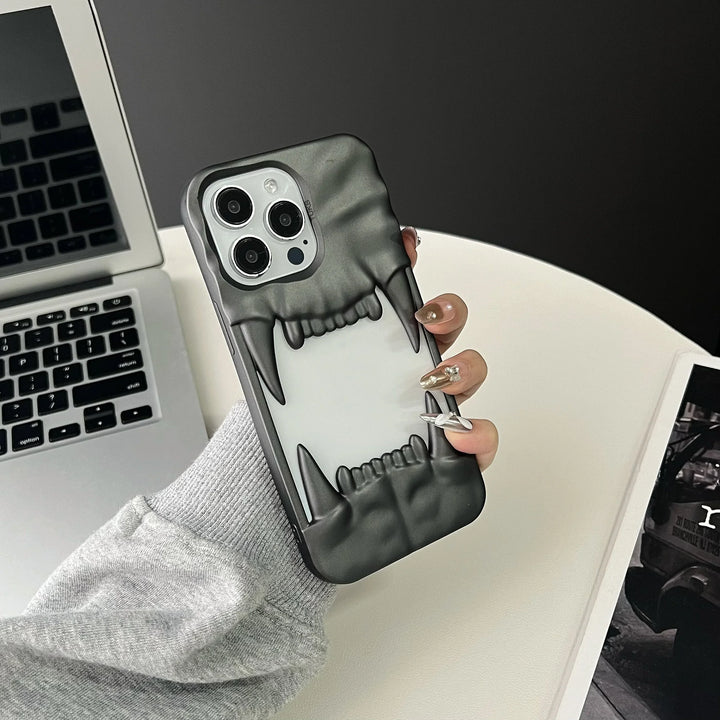 Lisslune | 3D Canine Tooth Hollow Wärmeableitende Handyhülle für iPhone 16 15 14 13 12 11 Pro Max Stoßfest elektroplattierte weiche Luxusabdeckung