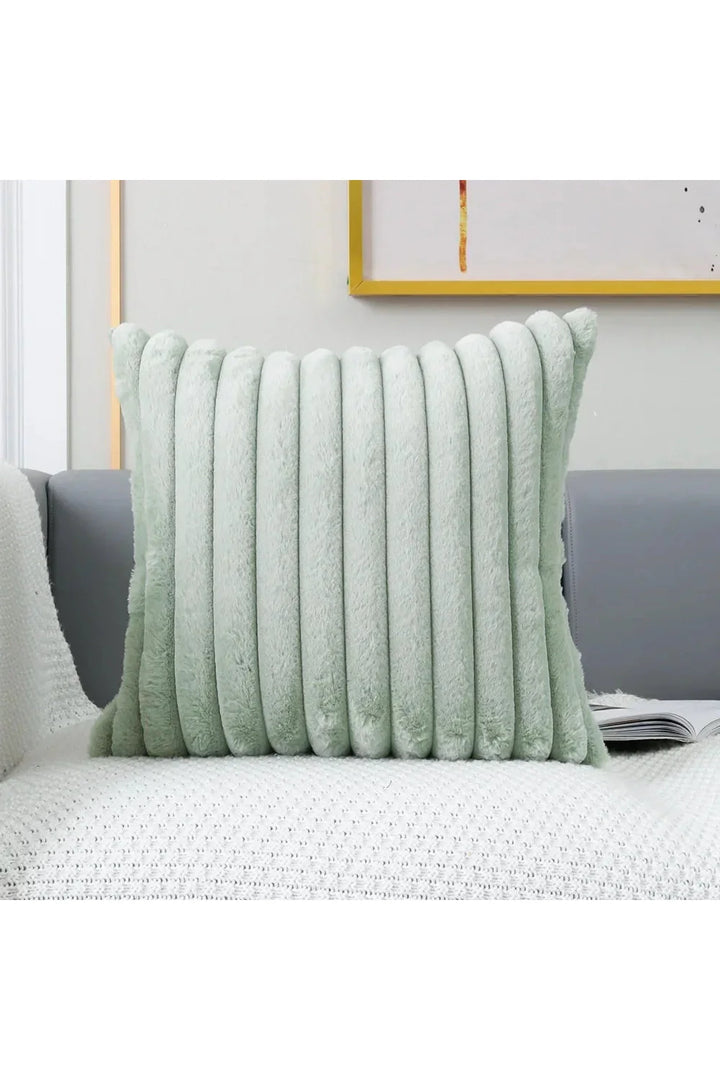 Lisslune | White plush pillow cover