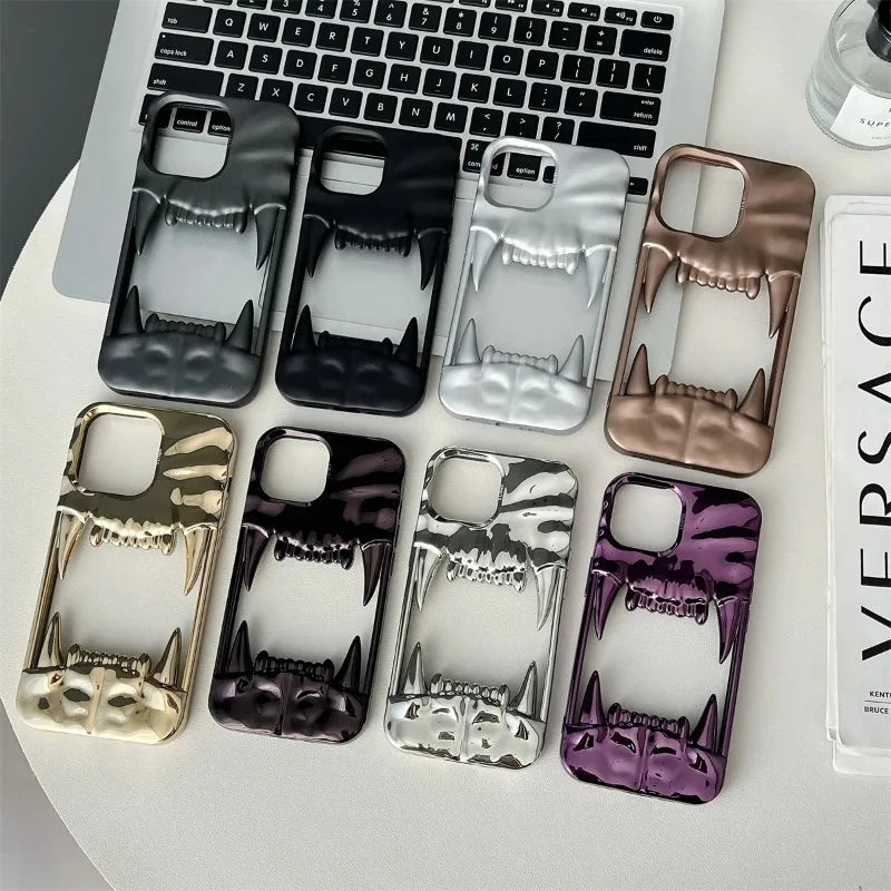 Lisslune | 3D Canine Tooth Hollow Wärmeableitende Handyhülle für iPhone 16 15 14 13 12 11 Pro Max Stoßfest elektroplattierte weiche Luxusabdeckung