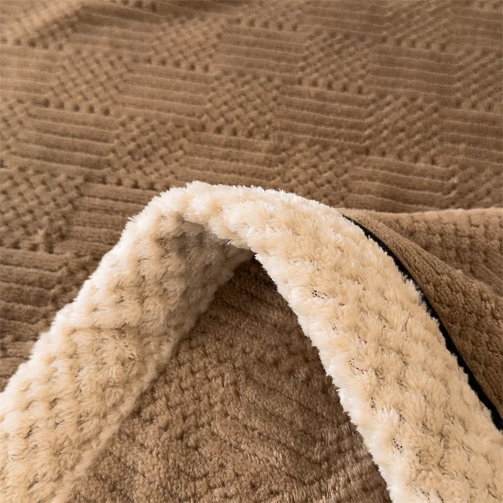 Rynx IEncrypted Carved Velvet Autumn Winter Warm Sofa Blanket Soft Comfortable Warm Bedspreads Throws Fluffy Breathable Bed Sheets