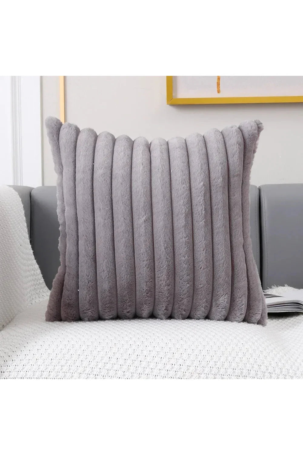 Lisslune | White plush pillow cover