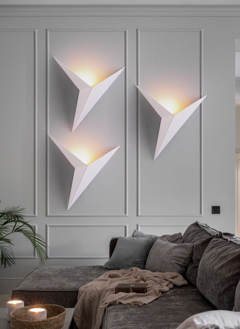 Lisslune | TriGlow – Triangular Wall Lamp for Sleek, Modern Lighting