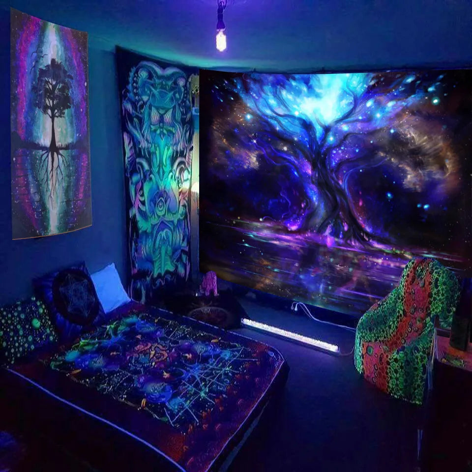 Lisslune | Mushroom Glow Wall Carpet