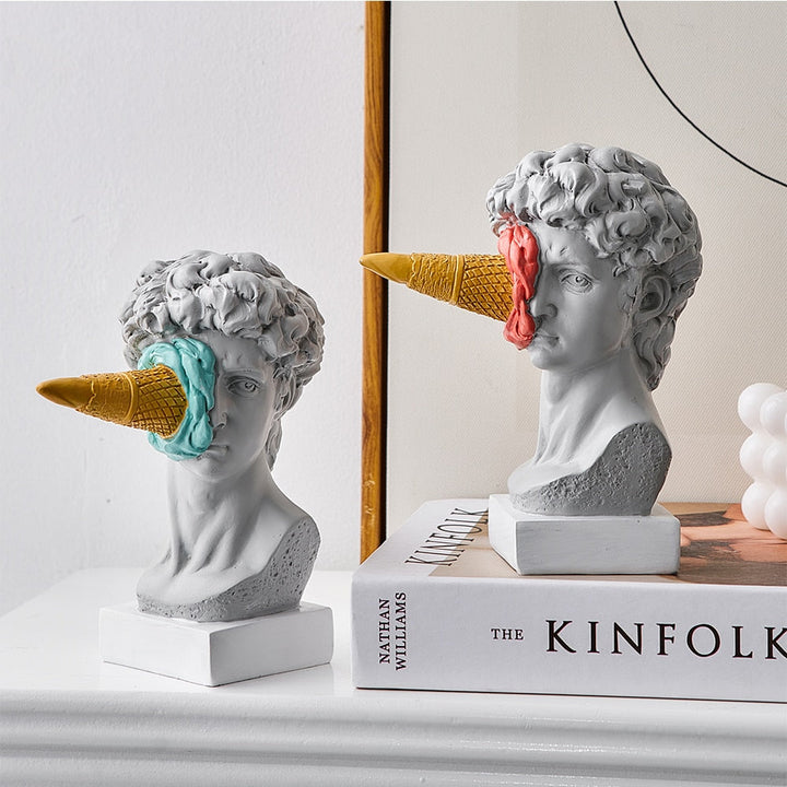 Lisslune | David Figurine with Ice Cream Home Decoration Sculpture