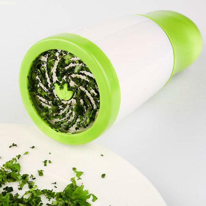 Lisslune | Bright green herb grinder and spice cutter set with practical spice container