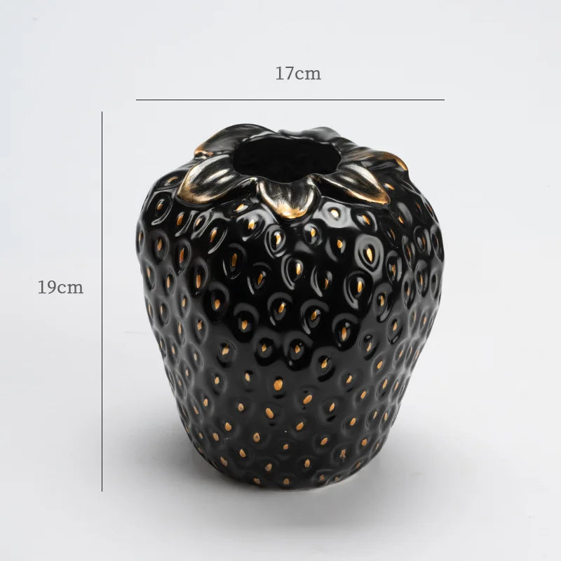 Lisslune | Ugly Strawberry Vase