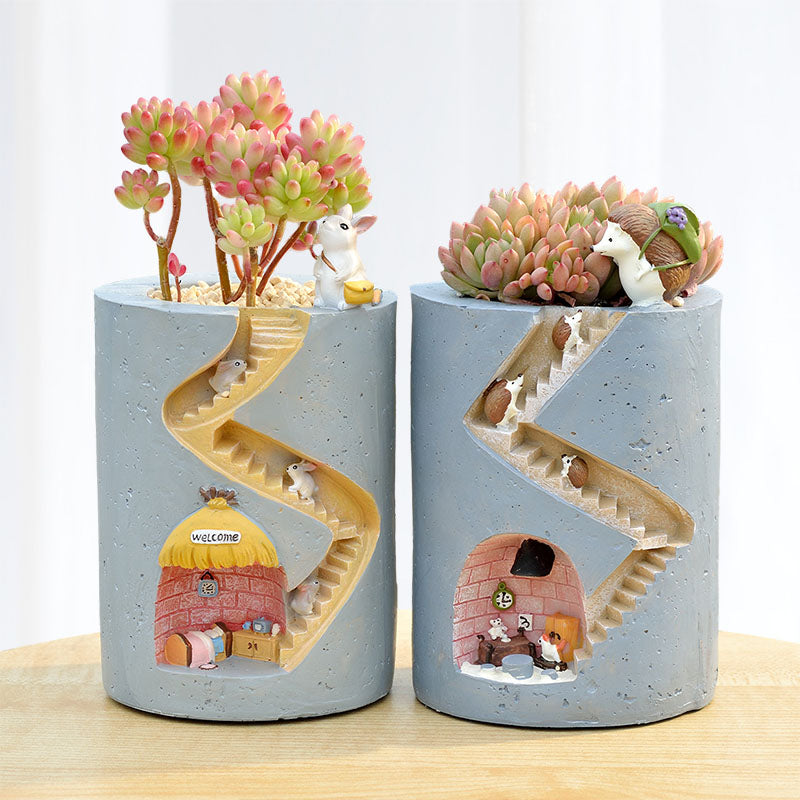 Lisslune | Fantastic Fusion: Unique Artistic Resin Flower Pots