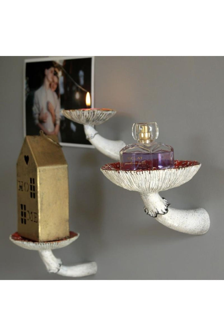 Lisslune | thematic hanging shelf
