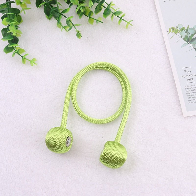 Lisslune | Magnetic clip for holding curtains together (2 pieces)