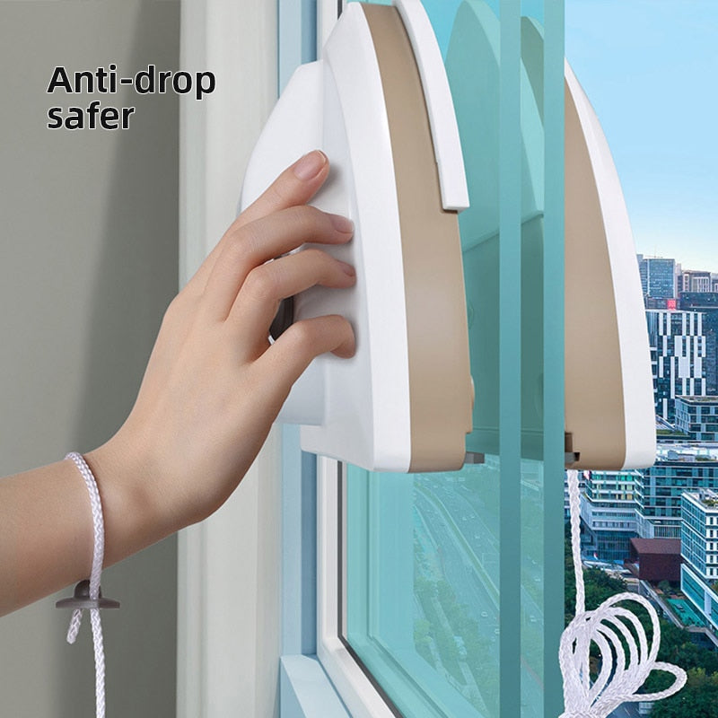 Lisslune | Automatic Water Discharge Magnetic Window Cleaner Gadget