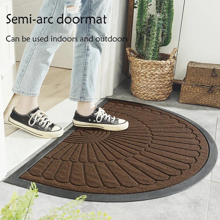 Lisslune | Superiore Non-slip Black and Gray Half-moon Outdoor Entrance Mat