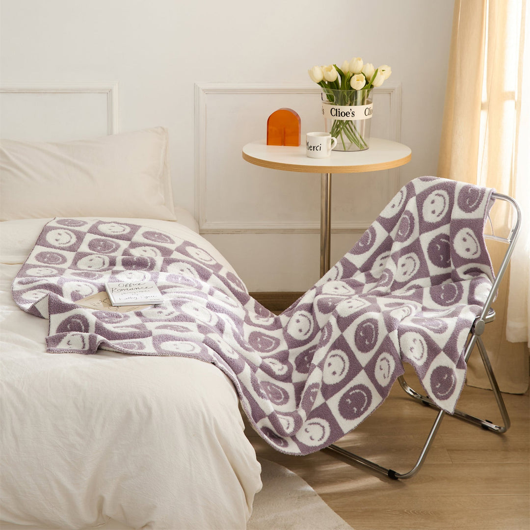 Lisslune | Smiley Checked Blanket
