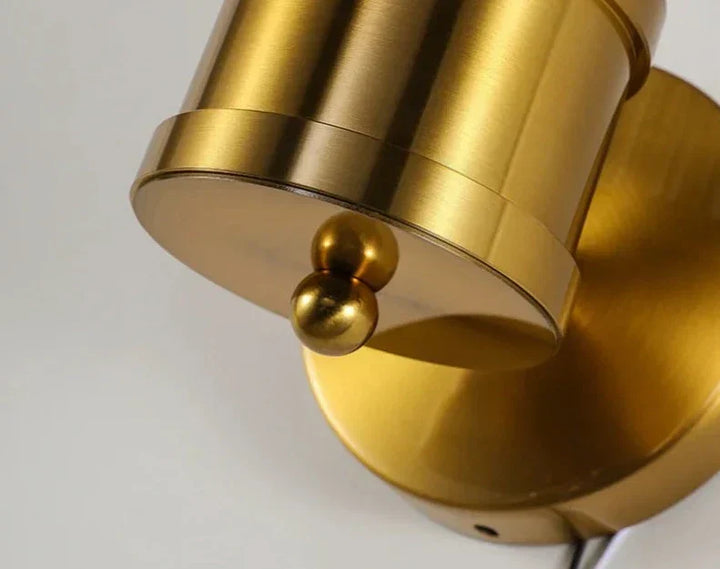 Lisslune | BrilluxGlow – Stylish Crystal and Brass Wall Light