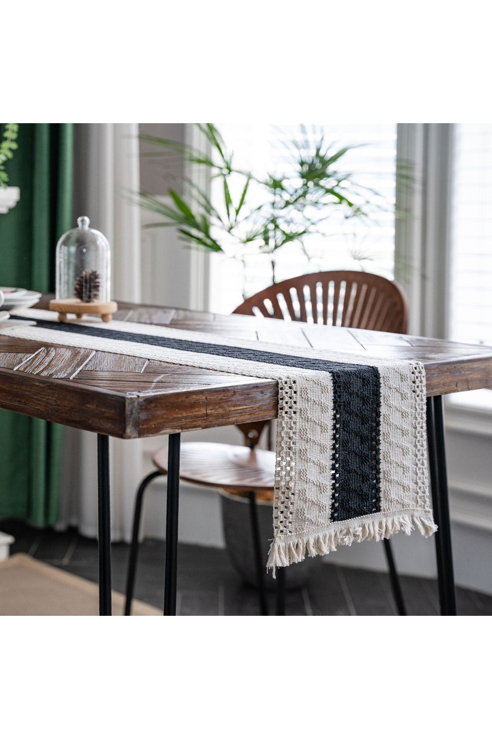 Lisslune | Table Runner - Light Academia