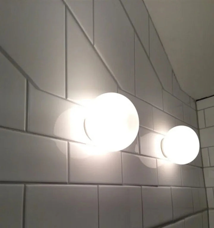 Lisslune | GlaciaLuxe – Minimalist Wall Lamp with Glass Stone Design