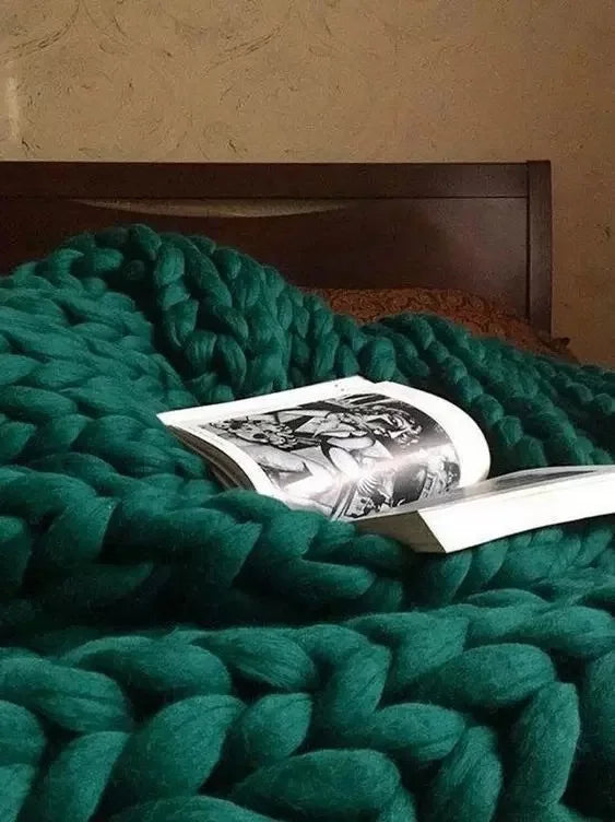 Lisslune | Chunky Knit Blanket – Cozy Wool Blanket for Every Room – Soft & Warm – Perfect for Sofa and Bed