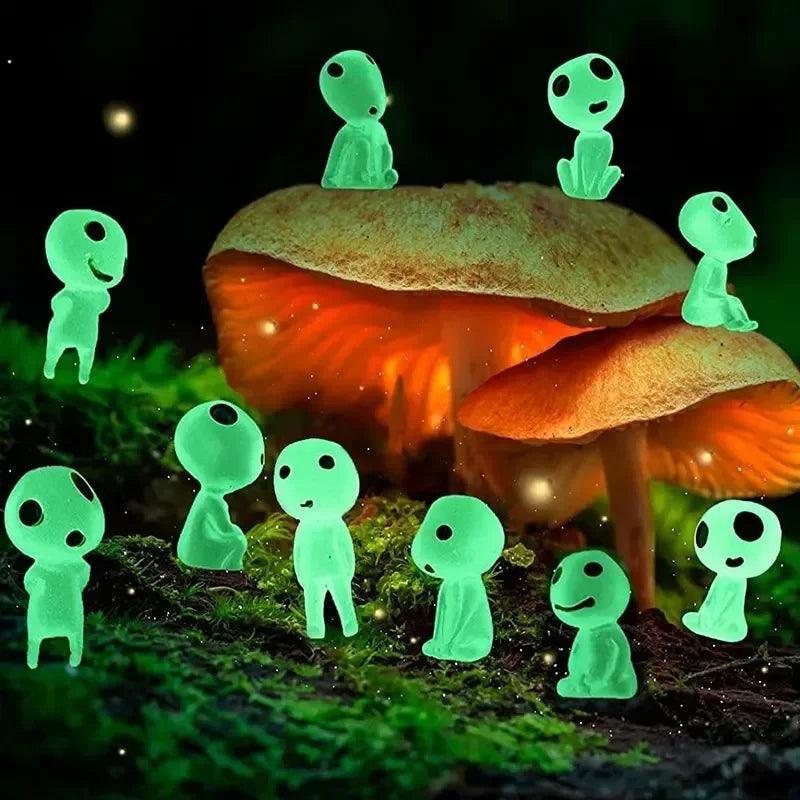 Lisslune | Luminous Kodama Elf Ornaments - 10Pcs Glow-in-the-Dark Miniature Figures for Fish Gardens and Garden Decoration