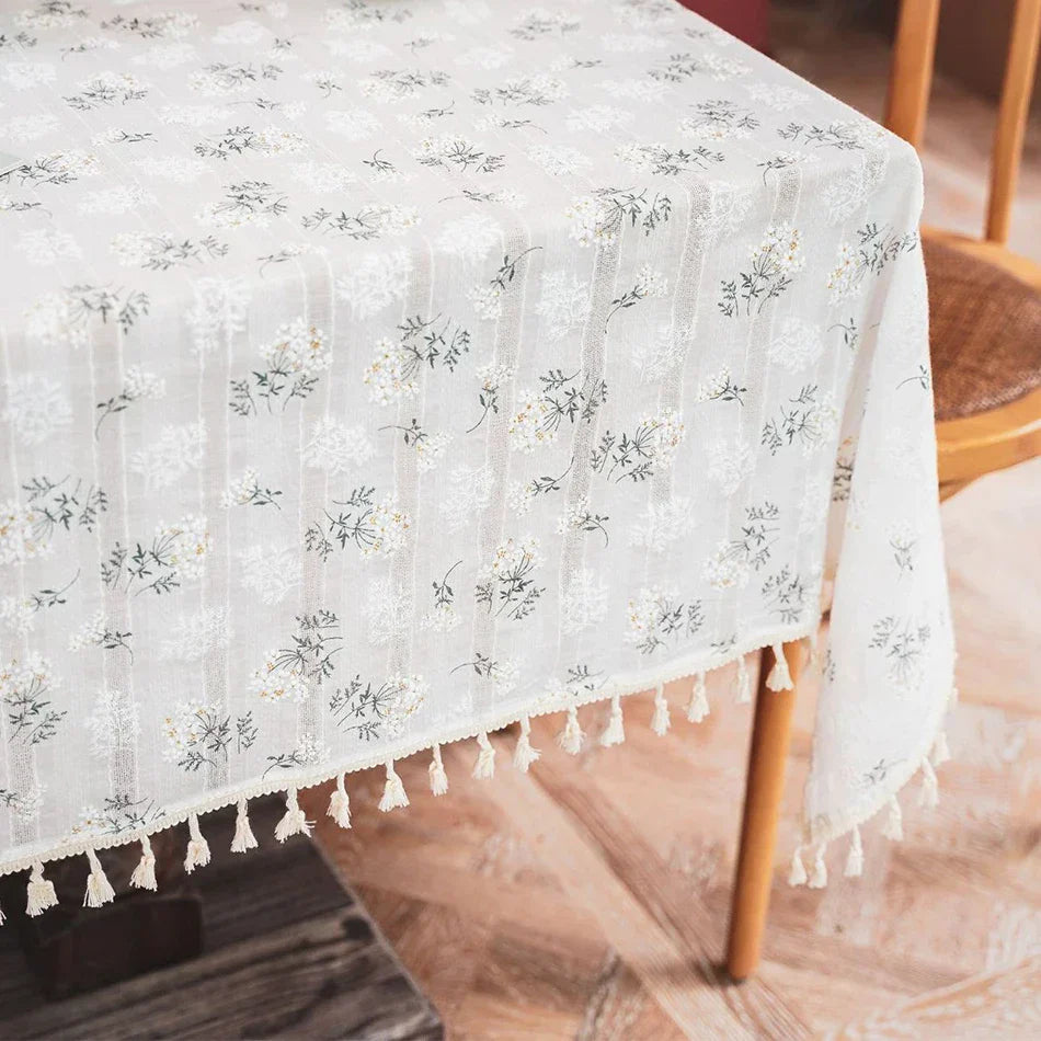 Lisslune | Floral tablecloth