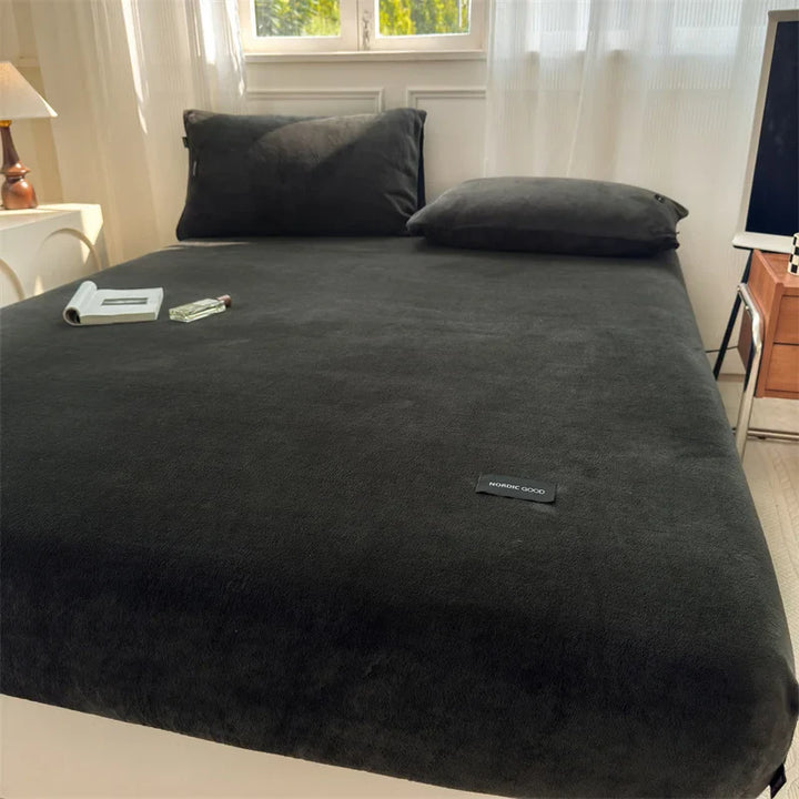 Rynx | 2024 New Comfortable and Warm A-Class High Weight Milk Velvet Unique Bed Sheet