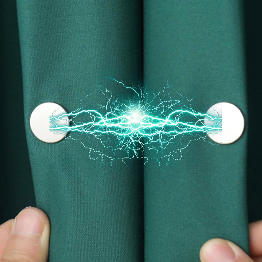 Lisslune | Magnetic curtain hold-backs for closing curtains