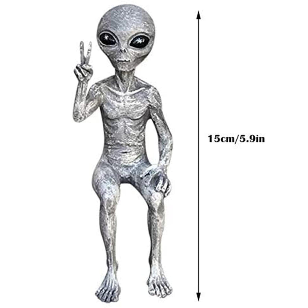 Lisslune | Playful Alien Garden Statue Set
