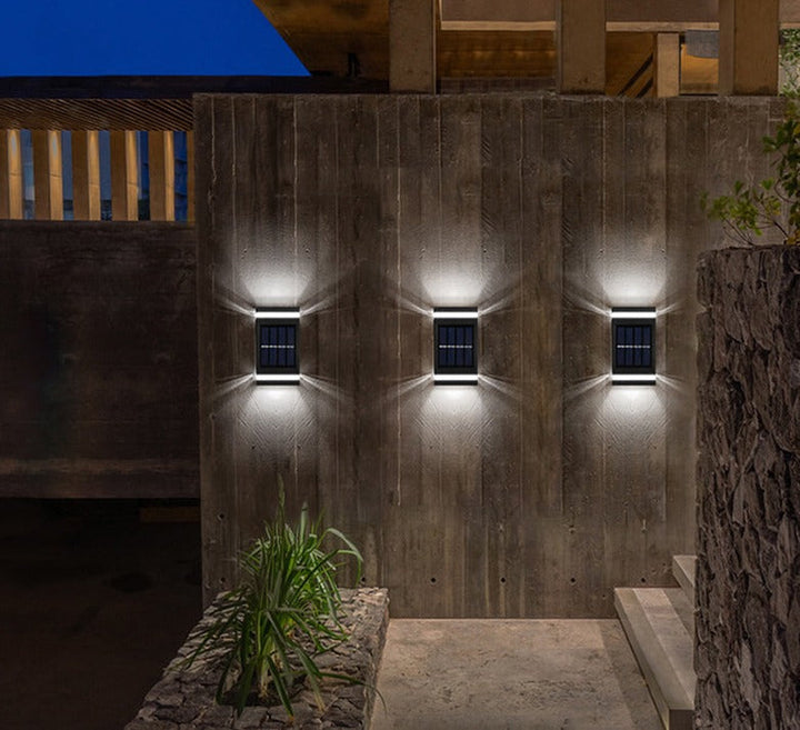 Lisslune | BloomRay – Solar Wall Lamp for Beautiful Garden Illumination