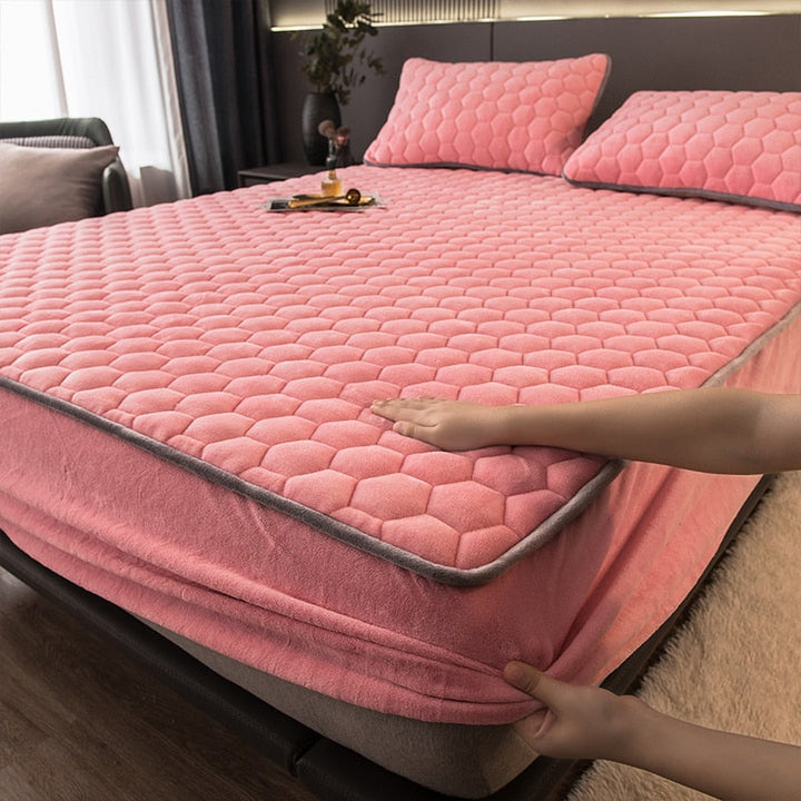 Lisslune | Elegant Velvet Thick Mattress Cover