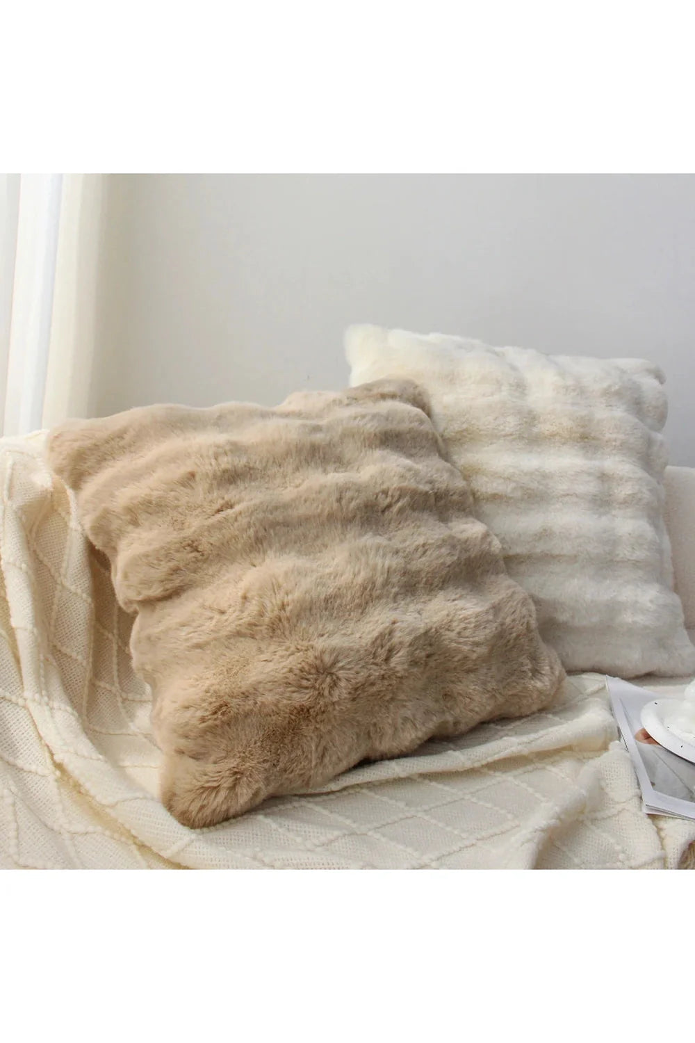 Lisslune | Cream plush pillowcase