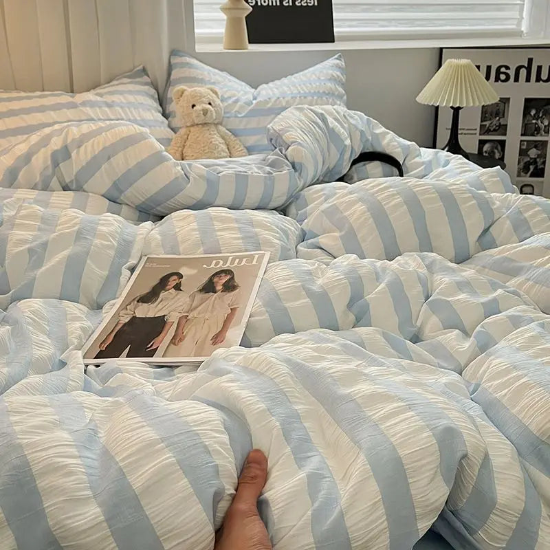 Rynx | Luxurious White Ruffled Seersucker Duvet Cover Soft Solid Color Bedding with Bed Sheet Pillowcases Twin Queen King Size