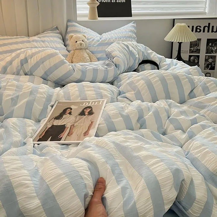 Rynx | Luxurious White Ruffled Seersucker Duvet Cover Soft Solid Color Bedding with Bed Sheet Pillowcases Twin Queen King Size