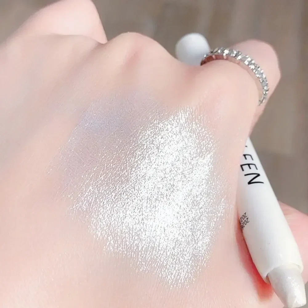 Rynx | Wrinkle-brightening Aegyo-sal Glitter-laying Silk Caterpillar Pen Long-lasting Highlighter Pen White Silver Waterproof Eye Makeup