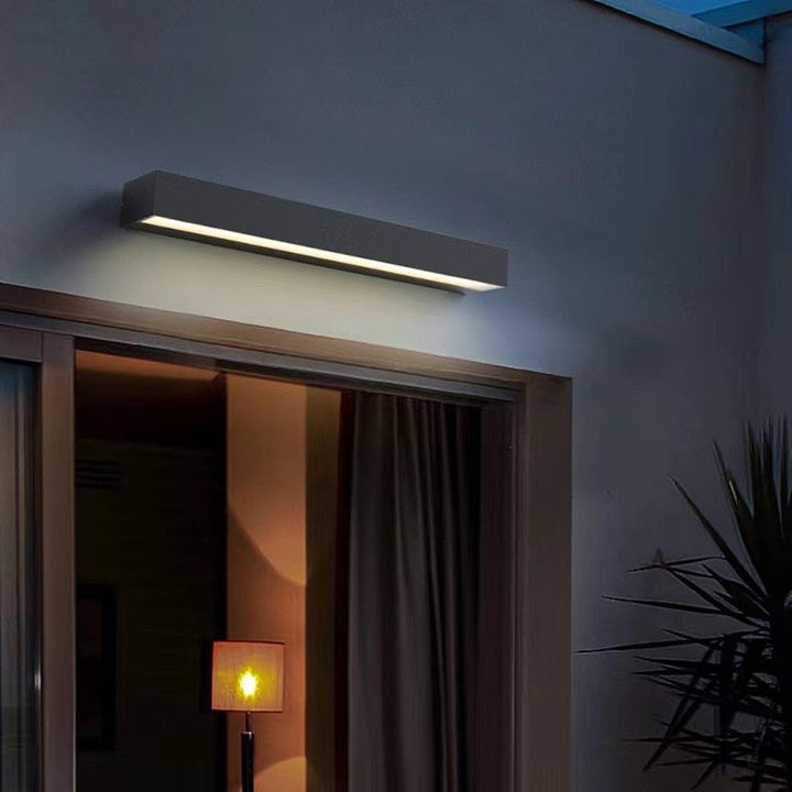 Lisslune | GardenLux – Elegant Wall Lamp for Garden with Luxurious Glow