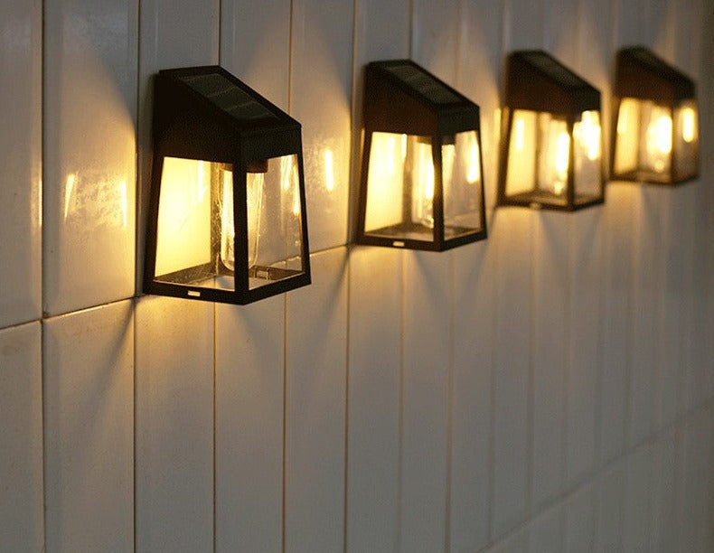 Lisslune | GuardLume – Durable LED Solar Outdoor Light