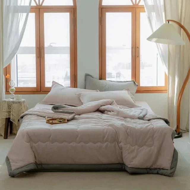 Lisslune | ComfyLux - Premium Lightweight Blanket