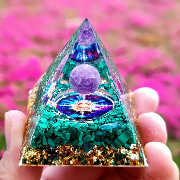 Lisslune | Orgonite Pyramid with Amethyst Pendulum – Energy, Protection and Decoration