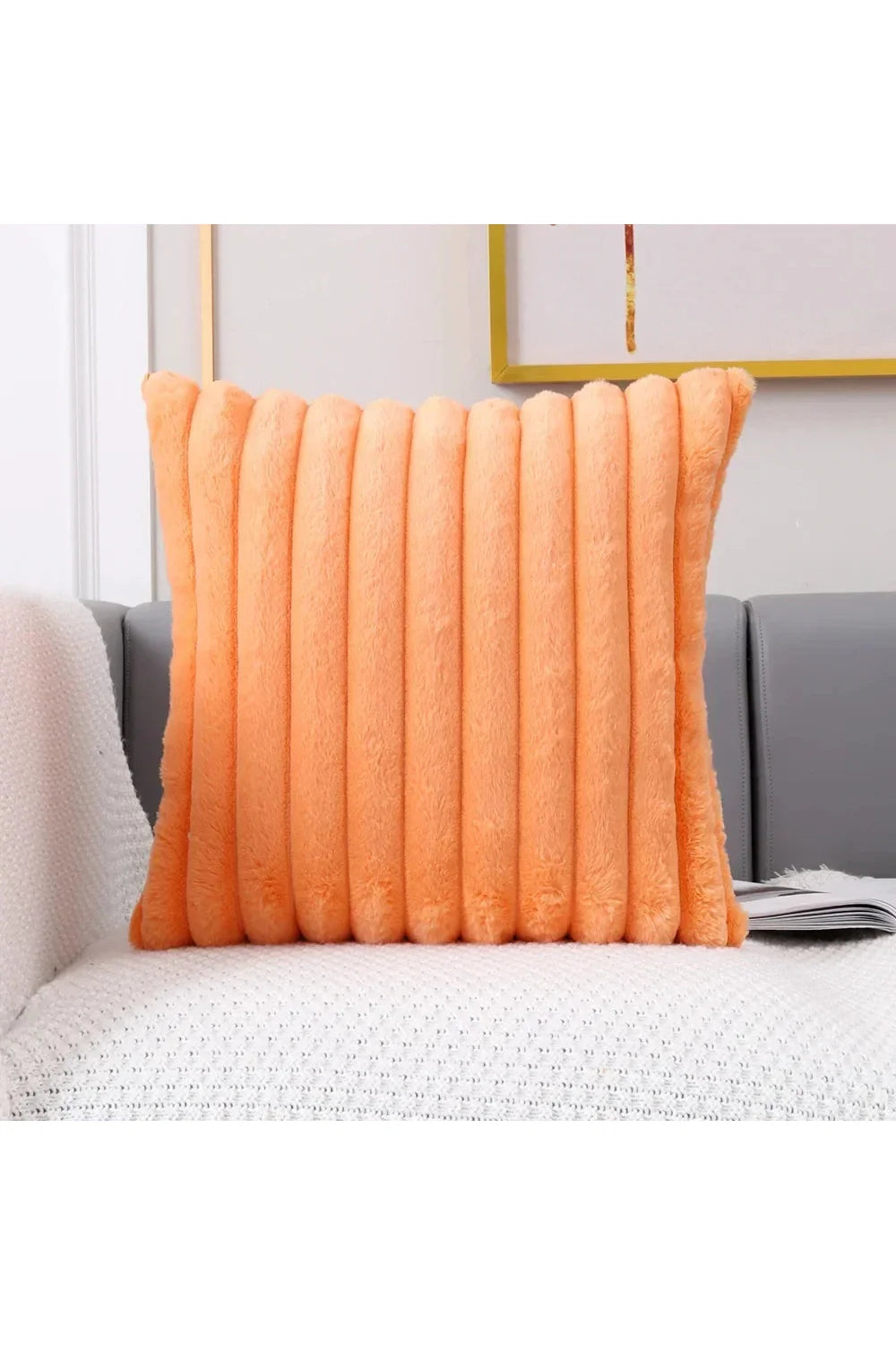 Lisslune | White plush pillow cover