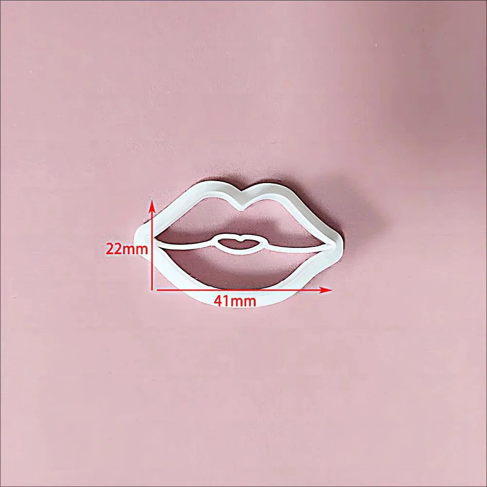 Lisslune | Festive Creations Earring shape: Design Playful Red Lips & Charming Christmas House Shapes