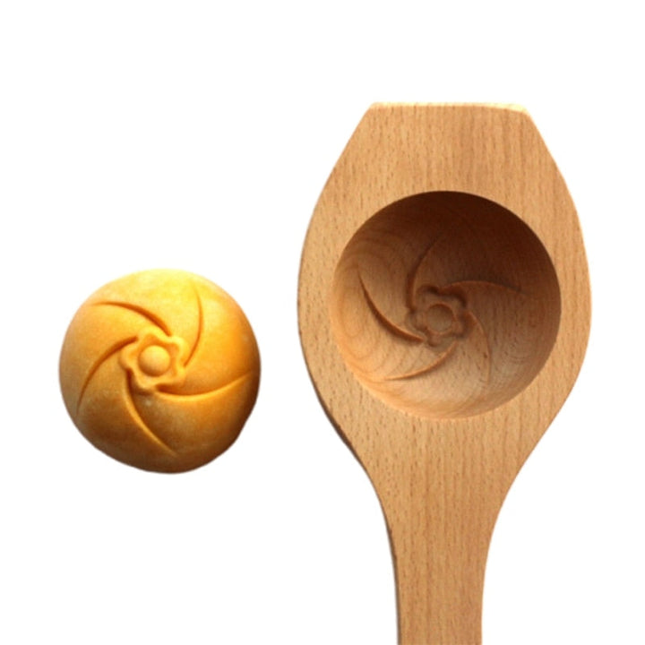 Lisslune | Wooden Moon Dumpling Maker Mold