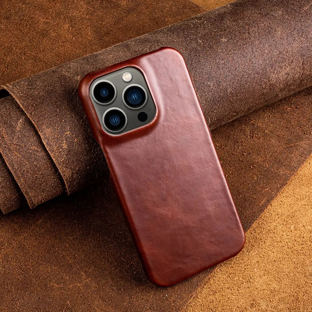 Lisslune | RoyalLeather: Luxurious, handmade case made of genuine cowhide leather for the iPhone